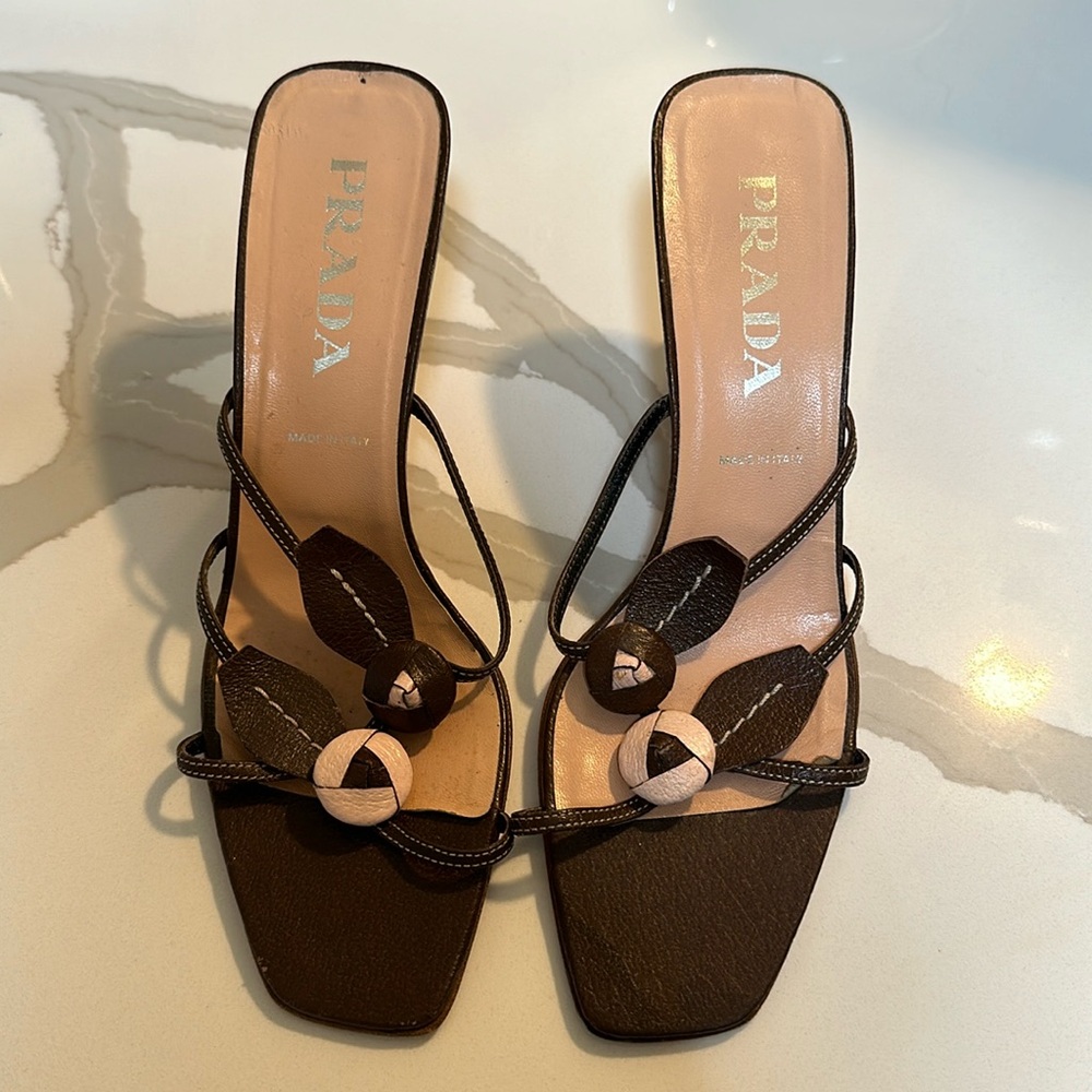 Prada size 39 1/2 small heel sandal